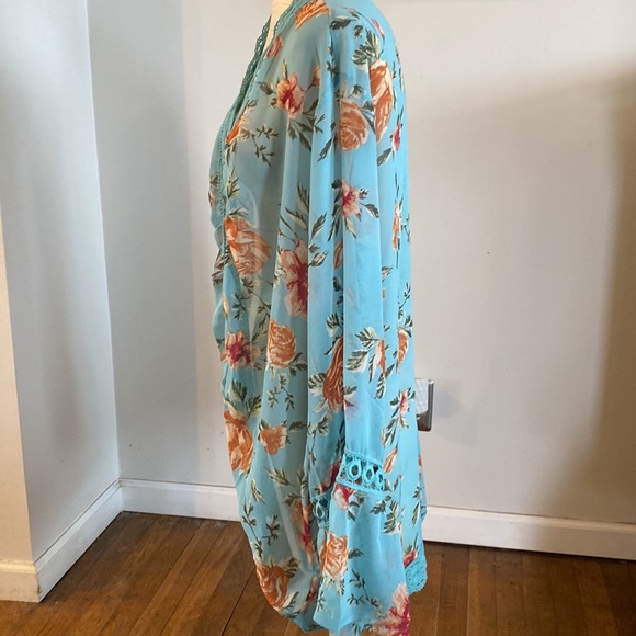 NEW XXXL floral kimono with long sleeve and lace trim - Picture 4 of 8
